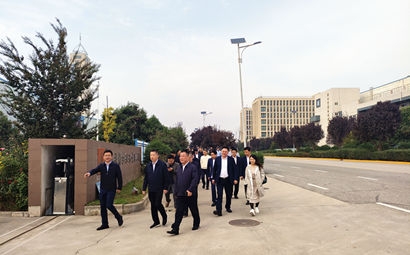團(tuán)市委、市貿(mào)促會(huì)、市青企協(xié)一行到工投集團(tuán)涇河產(chǎn)業(yè)園考察交流